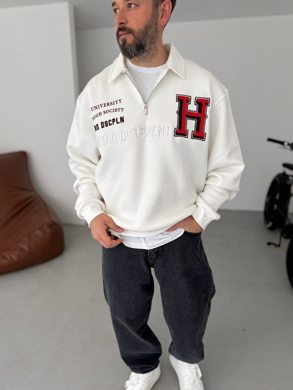 OFF WHITE Vintage Washed Oversized Sweatshirt